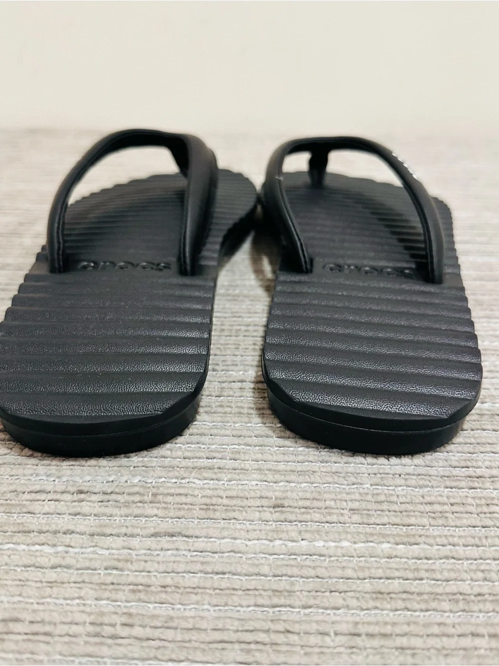 Crocs Sandals Womens 10 Flip Flops Black Slip On Open Toe Casual Comfort Fats